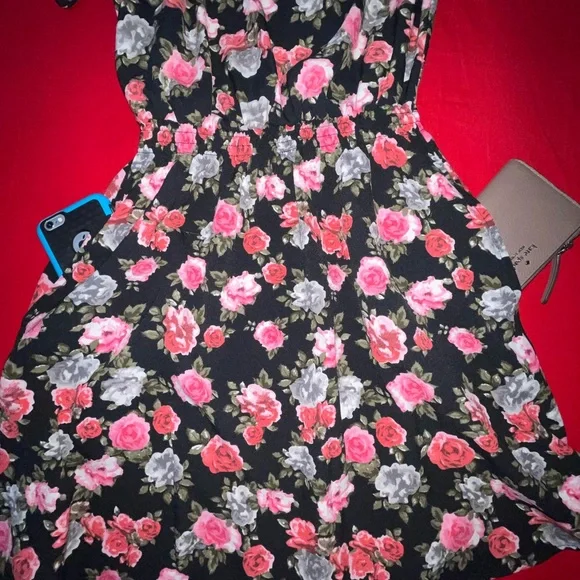 H&M Floral Dress Size US 2 - Picture 6 of 10